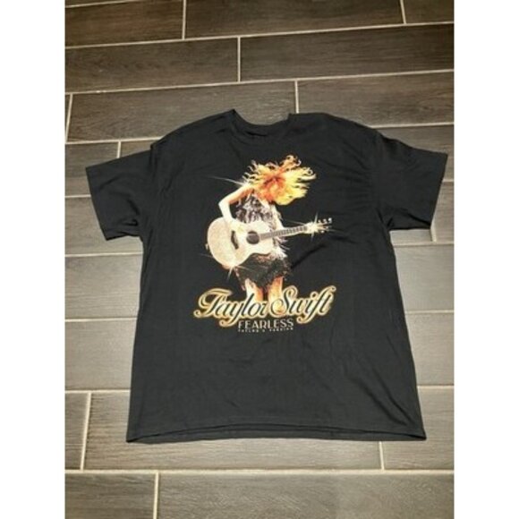 Taylor Swift Fearless Tour Shirt Size XL - Picture 1 of 4